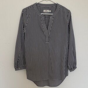 Vineyard Vines Navy and White Striped Top